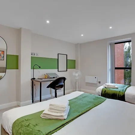 King Size Bed, Flat Screen Tv, Board Games & Books